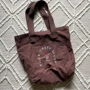 437 brown tote